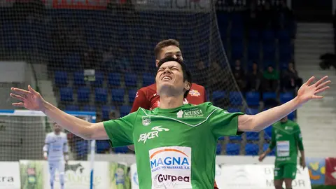 Partido de futbol sala entre el Magna Gurpea y El Pozo Murcia. MIGUEL OSÉS_15
