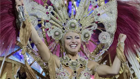 Esther Pérez, reina del carnaval 2017 en Las Palmas de Gran Canaria. EUROPA PRESS