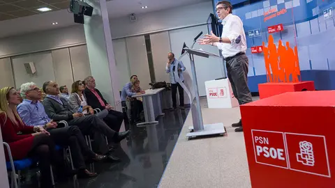 El ex secretario general del PSE-PSOE y ex presidente del Congreso, Patxi Lopez, expone su proyecto para las primarias de su partido (18). IÑIGO ALZUGARAY