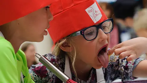 La reposteria para los más pequeños llega a La Morea de manos de Lacturale y E.Leclerc. MIGUEL OSÉS (14)