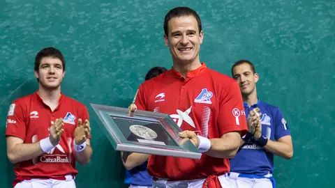 Festival para despedir al pelotari de Leitza Abel Barriola en el Labrit de Pamplona (27). IÑIGO ALZUGARAY