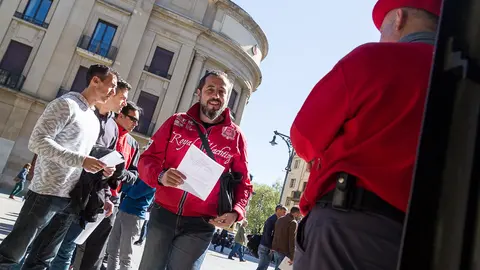 Agentes de policía Foral entregarán una instancia en el Registro para exigir a la Administración el pago de los días trabajados en 2016 (08). IÑIGO ALZUGARAY
