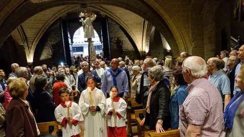 Llegada del Ángel de Aralar a Pamplona (09). IÑIGO ALZUGARAY