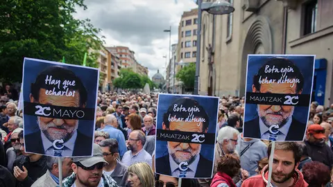 Concentracióon en contra de la corrupcion y contra el Gobierno central del PP, promovida por las formaciones que sostienen al Ejecutivo foral. MIGUEL OSÉS_11
