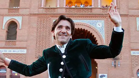 El rejoneador Diego Ventura ha abierto la primera puerta grande de Las Ventas en la feria de San Isidro de 2017 PLAZA 1