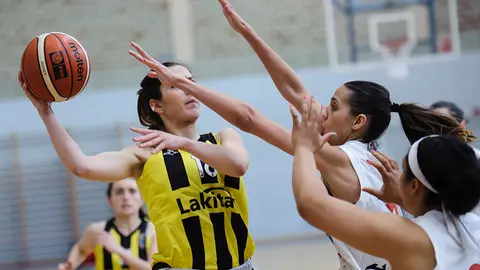 El Baloncesto Lagunak femenino se queda a las puertas del ascenso de categoría. MIGUEL OSÉS_1