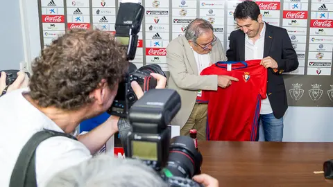 Presentación de Braulio Vázquez como nuevo director deportivo del Club Atlético Osasuna para las dos próximas temporadas (11). IÑIGO ALZUGARAY