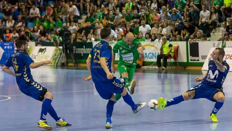 Partido entre Magna Gurpea e Inter Movistar correspondiente a las semifinales por el título de Liga disputado en el pabellón Anaitasuna (02). IÑIGO ALZUGARAY