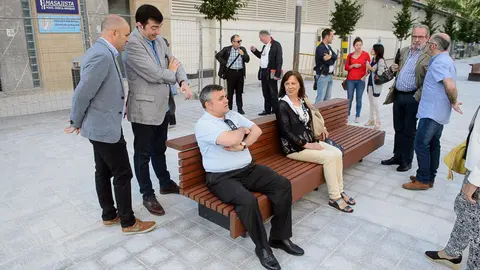 Visita de la comisión de urbanismo del Ayuntamiento de Pamplona a las obras de urbanización de la tercera fase de Iturrama Nuevo. PABLO LASAOSA 06