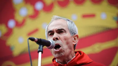Manifestación en Pamplona en defensa de la bandera de Navarra. MIGUEL OSÉS_10 (36)