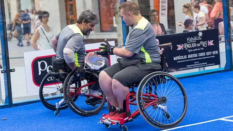 Exhibición de Pádel adaptado en silla de ruedas (08). IÑIGO ALZUGARAY