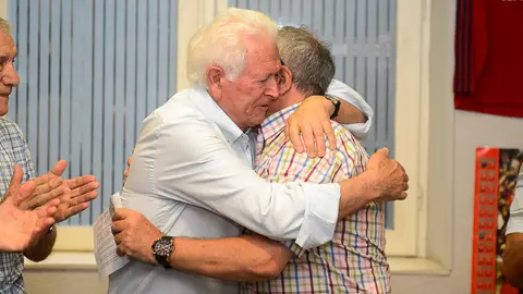 La Asociación de Osasuna Veteranos celebra su asamblea anual, en la que se elegirá el sucesor de Adolfo Pérez Marañón, que deja el cargo después de trece años. PABLO LASAOSA 04