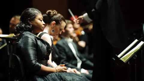 Concierto del Orfeón y la OSN junto a la Orquestra y Coro de Pau en Baluarte. MIGUEL OSÉS (7)
