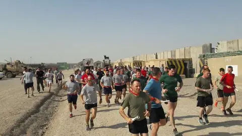 Militares españoles han celebrado un particular encierro de Sanfermines en la base militar de Besmayah en Irak CEDIDA 2