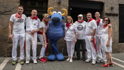 Entrega del premio Guiri del año de Kukuxumusu a Lucinda Poole en Pamplona 08 de Julio 2017. MAITE H. MATEO_-3