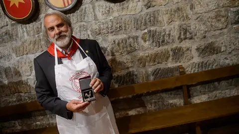 Napardi concede el galardón del Gallico de Oro al escultor Carlos Ciriza. PABLO LASAOSA 25