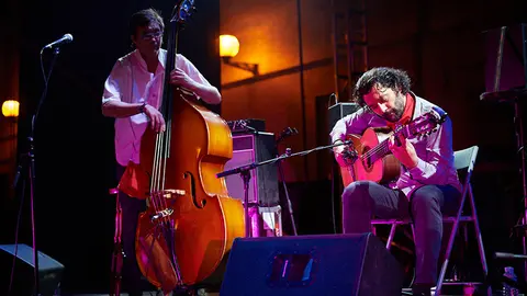 Jazzfermín en la Plaza Compañía con el trío Carmona, Javier Colina y Bandolero. DANIEL FERNÁNDEZ (3)