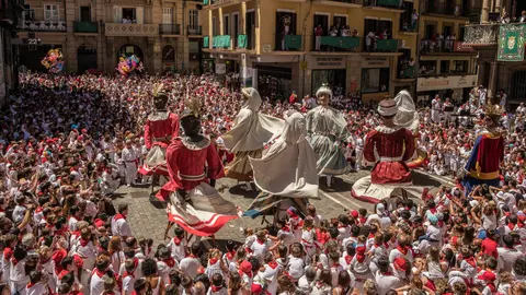 Despedida de la Comparsa en la plaza del ayuntamiento de Pamplona 14 de Julio 2017. MAITE H. MATEO05