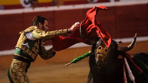 Corrida en Tudela con toros de Aldeanueva para Padilla, El Cid y Daniel Luque. MIGUEL OSÉS_9