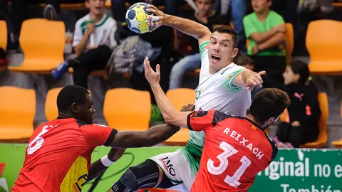 Aguirrezabalaga. Primer partido en Pamplona del Helvetia Anaitasuna, recibiendo al Granollers. MIGUEL OSÉS (21)