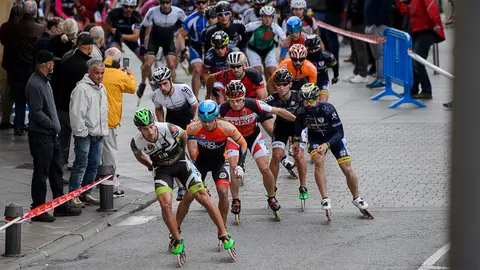Celebración de la novena edición del maratón de patinaje Pamplona-Puente la Reina. PABLO LASAOSA 08
