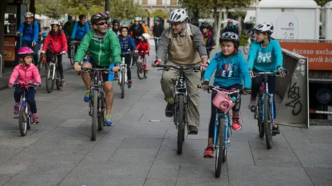 Ciclomarcha infantil y familiar en Pamplona, organizada dentro del Mes de la Movilidad. PABLO LASAOSA (9)