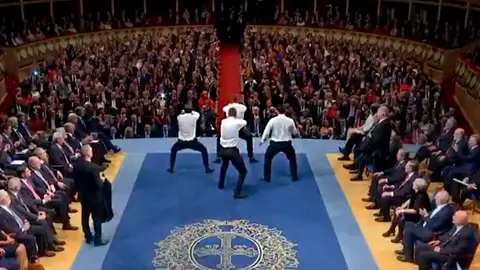Los All Blacks realizan su famosa danza Haka tras recibir el Princesa de Asturias 2017