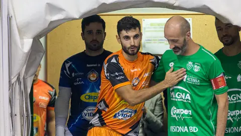 Partido entre Osasuna Magna y Aspil Vidal disputado en el pabellón Anaitasuna (11). IÑIGO ALZUGARAY