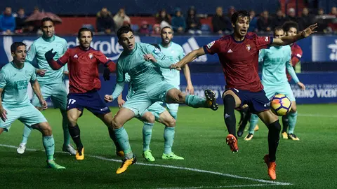 Partido Osasuna-Granada en El Sadar. MIGUEL OSÉS (24)