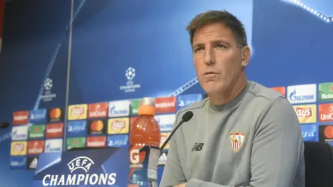 Berizzo entrena al Sevilla. Web Sevilla CF.