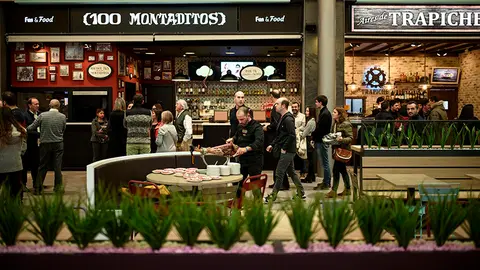 Inauguracion de la nueva zona de restaurantes y de ocio de Itaroa. MIGUEL OSÉS