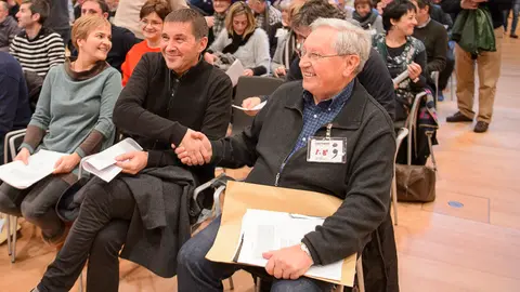 La formación Aralar celebra su VII Congreso, tras el que se votará la disolución del partido, con un último acto público en el que intervienen la secretaria general, Rebeka Ubera, y el presidente del partido, Patxi Zabaleta. En la imagen, junto al coordinador general de EH Bildu, Arnaldo Otegi.