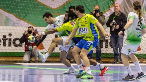 Partido de Liga Loterías Asobal entre Helvetia Anaitasuna y MMT Seguros Zamora (04). IÑIGO ALZUGARAY