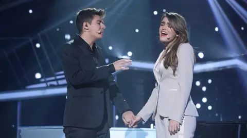 Amaia y Alfred interpretan sobre el escenario de OT 'Tu canción', su tema candidato para ir a Eurovisión. RTVE