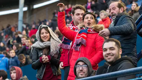 La grada de El Sadar durante el partido de Liga entre Osasuna y Zaragoza. IÑIGO ALZUGARAY (5)