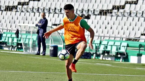 Miguel Loureiro juega en el Córdoba. Web Córdoba CF.