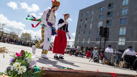 Día del barrio de la Milagrosa celebrado en la plaza Alfredo Floristán de Pamplona (09). IÑIGO ALZUGARAY