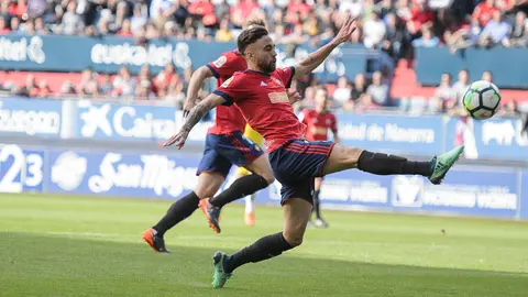Rober Ibáñez en el partido Osasuna - Lugo. PABLO LASAOSA 12