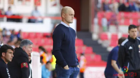 Nano Rivas entrena al Nástic. La Liga.