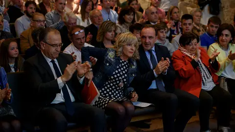 Homenaje a Tomás Caballero, concejal de UPN asesinado por la banda terrorista ETA en 1998. MIGUEL OSÉS_6