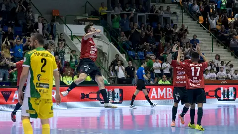 Osasuna Magnas se enfrenta al Jaén Paraíso Interior en el pabellón  Anaitasuna. MIGUEL SANTIAGO06