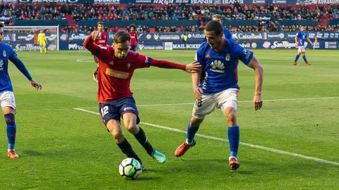 Rober Ibáñez. Partido entre Osasuna y Oviedo disputado en El Sadar (44). IÑIGO ALZUGARAY