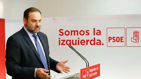 El secretario de organización del PSOE, José Luis Ábalos, durante una rueda de prensa en la sede socialista EUROPA PRESS
