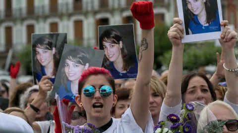 Homenaje en recuerdo de Nagore Laffage en vísperas del décimo aniversario de su asesinato tras negarse a mantener relaciones sexuales con el médico Diego Yllanes (23). IÑIGO ALZUGARAY