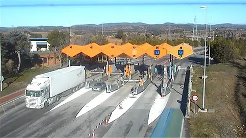 Un camión en una autopista EUROPA PRESS