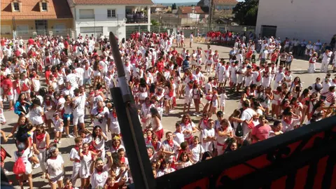Eva Osés, concejala de UPN, ha sido la encargada de lanzar el Chupinazo que ha dado comienzo a las fiestas de Milagro 1