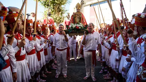 Procesión de San Fermín de Aldapa por las calles de Pamplona. MIGUEL OSÉS_31