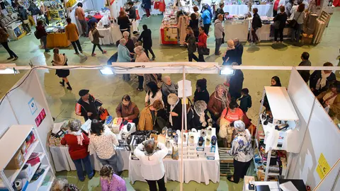 Inauguración del Rastrillo solidario de la Asociación Navarra Nuevo Futuro. PABLO LASAOSA 21