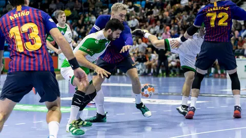 Partido de la décima jornada de la Liga Asobal entre Anaitasuna y Barcelona(11). IÑIGO ALZUGARAY