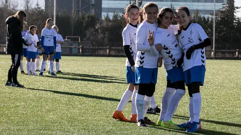 Cuartos de final del Torneo Interescolar Femenino que se celebra en las instalaciones de Tajonar (28). IÑIGO ALZUGARAY
